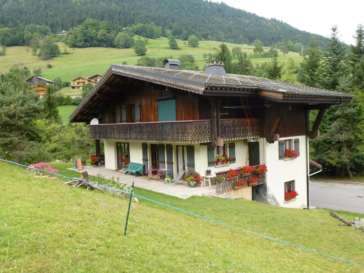 Hotel Le Bois des Louison à Seytroux